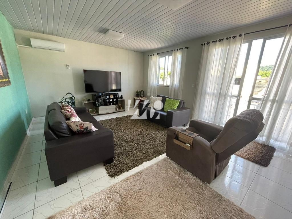 Casa Geminada em São Sebastião, Palhoça. 4 quartos, 171m². Imagem 2 de 11